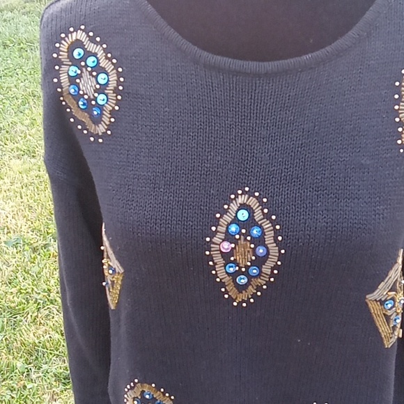 💙Beautiful Sweater💙 - Picture 2 of 8